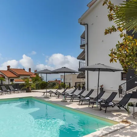 Adriatic, Enio With Swimming Pool, Panoramic Sew View, Free Parking Lejlighed *