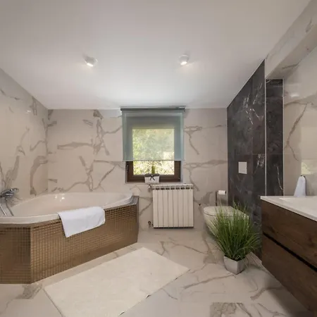 Adriatic, Enio With Swimming Pool, Panoramic Sew View, Free Parking