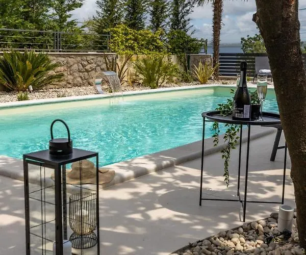 Adriatic, Enio With Swimming Pool, Panoramic Sew View, Free Parking Ičići